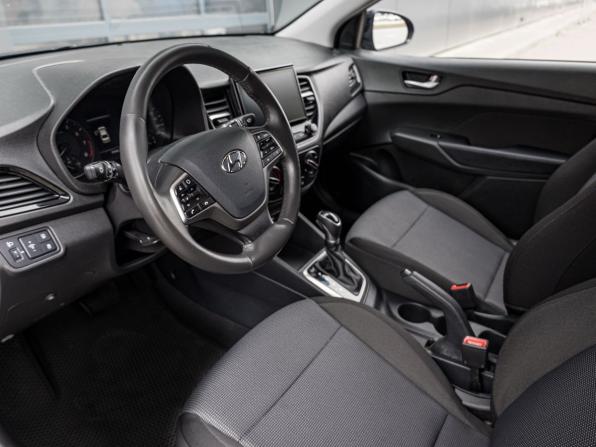 Hyundai Solaris II Рестайлинг с пробегом 2022 года, цена 1 589 000 рублей, 91500 км, седан, Автокод Объявления