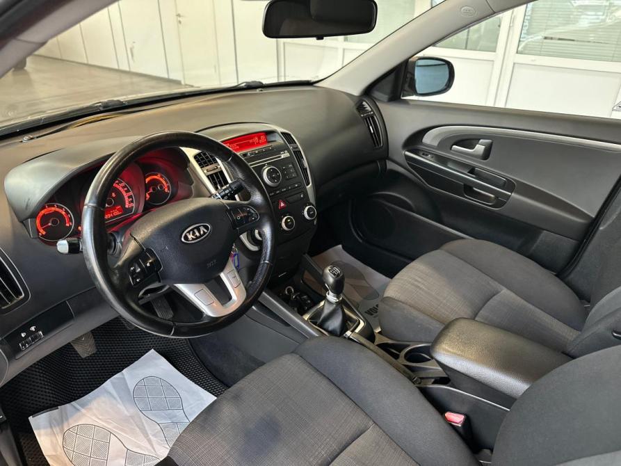 Kia Ceed I Рестайлинг Санкт-Петербург  - изображение 15