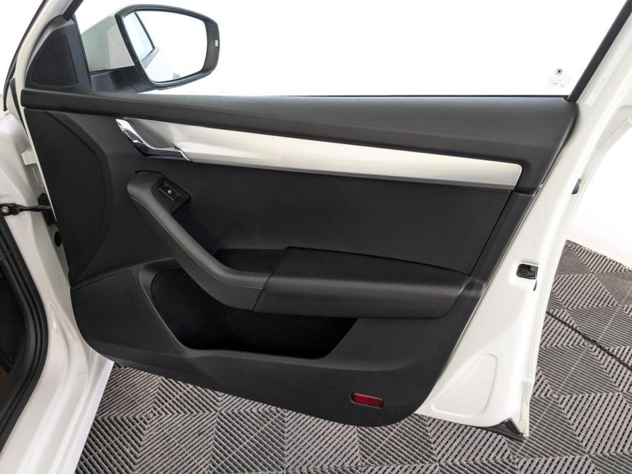 Skoda Octavia III (A7) Рестайлинг Москва  - изображение 25