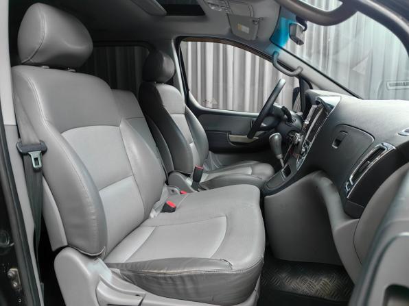 Hyundai Grand Starex I с пробегом 2011 года, цена 1 465 000 рублей, 255045 км, минивэн, Автокод Объявления