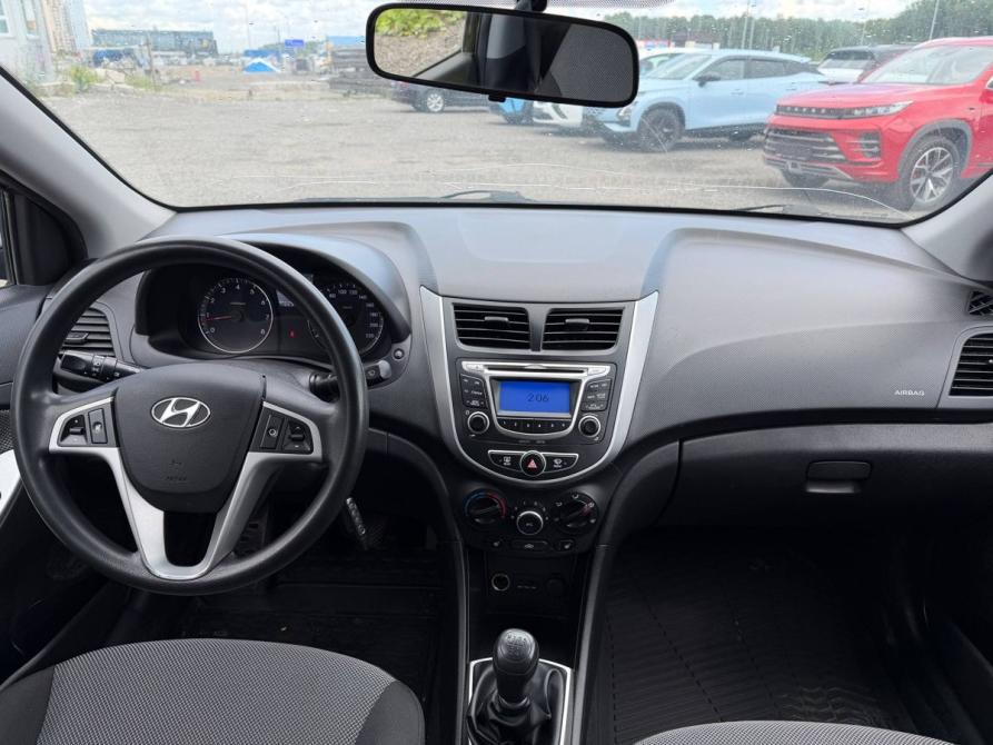 Hyundai Solaris I Санкт-Петербург  - изображение 8
