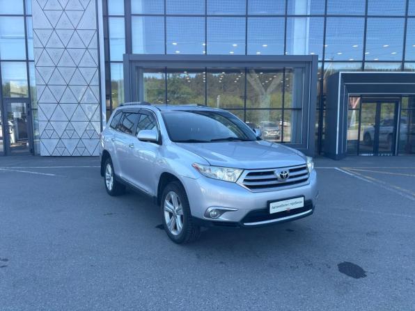 Toyota Highlander II (XU40) Рестайлинг с пробегом 2010 года, цена 1 950 000 рублей, 199834 км, внедорожник, Автокод Объявления