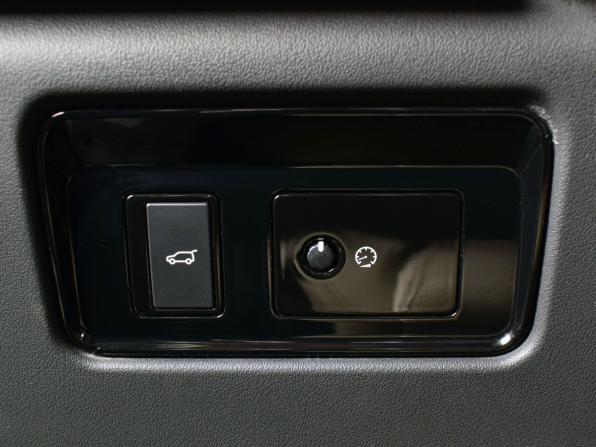 Jaguar F-Pace I с пробегом 2016 года, цена 2 375 995 рублей, 111096 км, внедорожник, Автокод Объявления