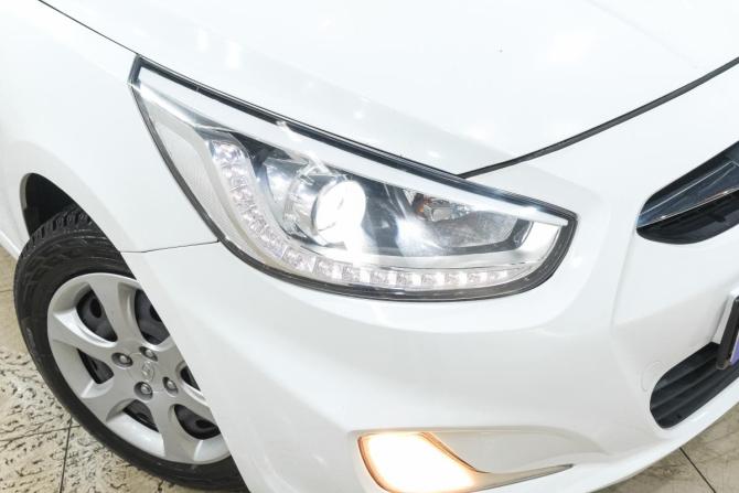 Hyundai Solaris I с пробегом 2013 года, цена 899 000 рублей, 176500 км, седан, Автокод Объявления