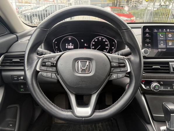 Honda Accord X Рестайлинг с пробегом 2022 года, цена 2 850 000 рублей, 49150 км, седан, Автокод Объявления