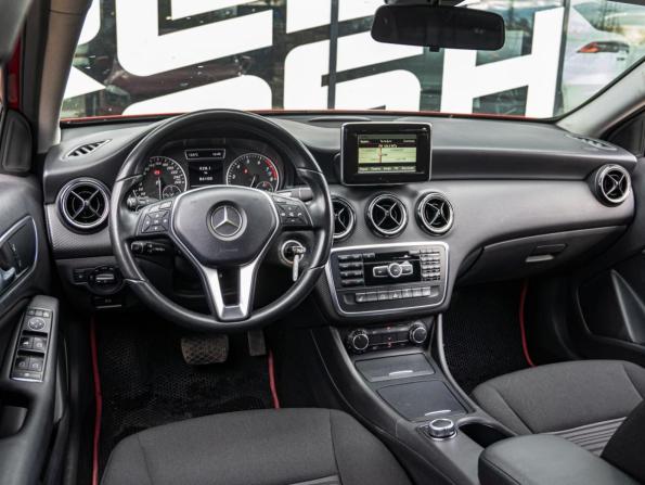 Mercedes-Benz A-Класс III (W176) с пробегом 2015 года, цена 1 620 000 рублей, 86100 км, хэтчбек, Автокод Объявления
