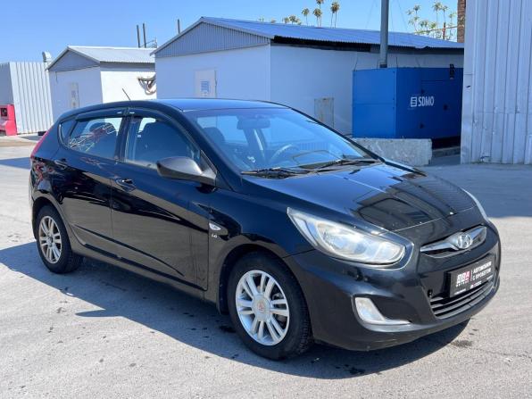 Hyundai Solaris I с пробегом 2013 года, цена 770 000 рублей, 185726 км, хэтчбек, Автокод Объявления