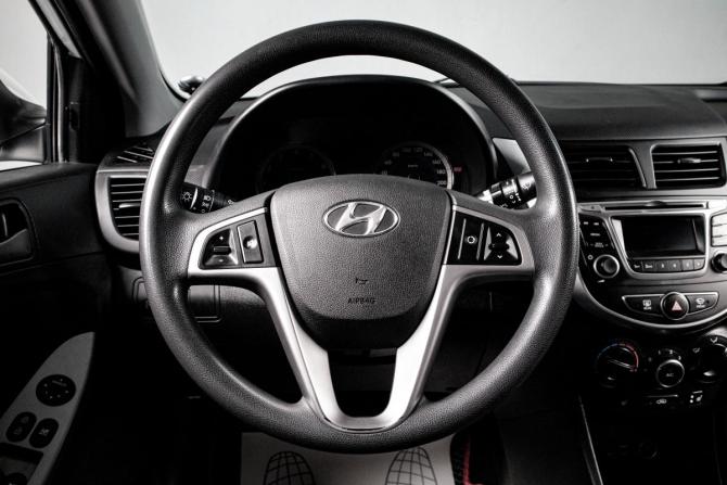 Hyundai Solaris I Рестайлинг с пробегом 2016 года, цена 899 000 рублей, 157600 км, седан, Автокод Объявления