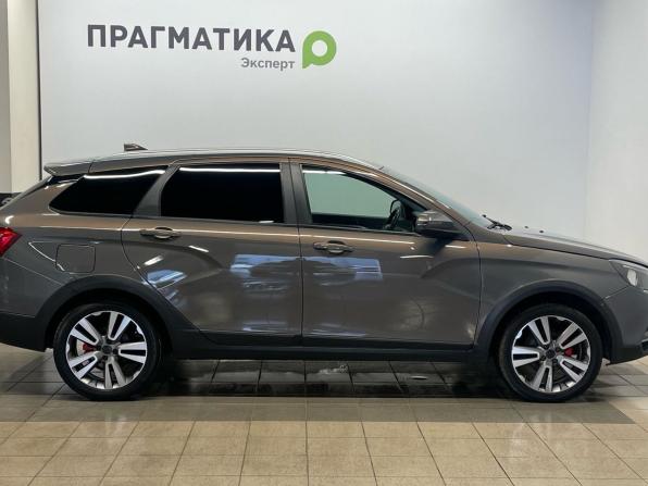 Lada (ВАЗ) Vesta I с пробегом 2021 года, цена 999 000 рублей, 131000 км, универсал, Автокод Объявления