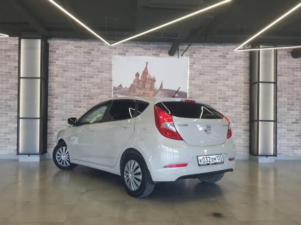 Hyundai Solaris I Рестайлинг с пробегом 2014 года, цена 986 000 рублей, 141000 км, хэтчбек, Автокод Объявления