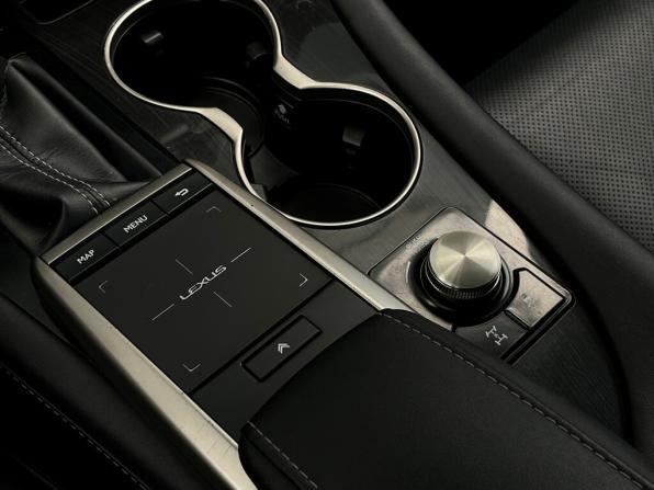 Lexus RX IV Рестайлинг с пробегом 2019 года, цена 4 856 700 рублей, 84094 км, внедорожник, Автокод Объявления