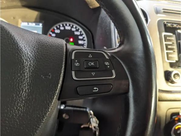 Volkswagen Tiguan I Рестайлинг с пробегом 2012 года, цена 1 095 000 рублей, 279700 км, внедорожник, Автокод Объявления