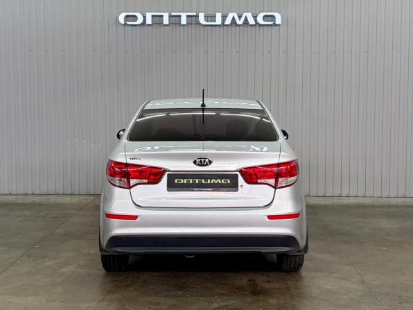 Kia Rio III Рестайлинг с пробегом 2015 года, цена 897 000 рублей, 111664 км, седан, Автокод Объявления