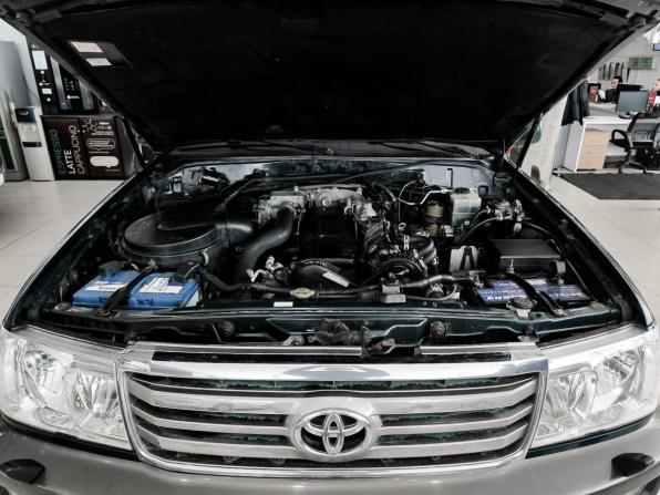 Toyota Land Cruiser 100 Series Рестайлинг 2 с пробегом 2006 года, цена 1 350 000 рублей, 733052 км, внедорожник, Автокод Объявления