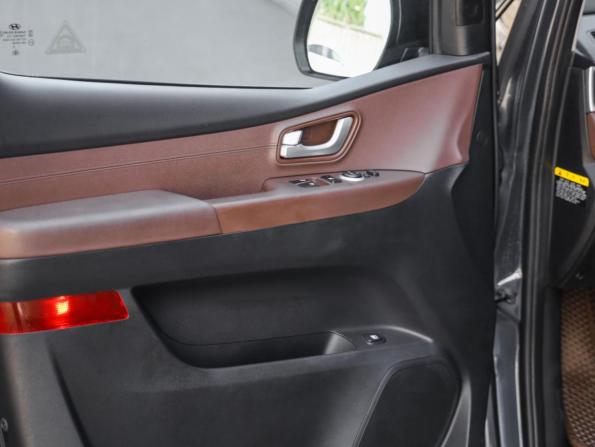 Hyundai Grand Starex I Рестайлинг 2 с пробегом 2018 года, цена 3 599 000 рублей, 89932 км, минивэн, Автокод Объявления