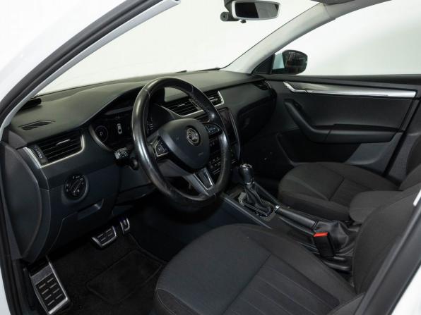 Skoda Octavia III (A7) Рестайлинг с пробегом 2017 года, цена 1 620 000 рублей, 183000 км, лифтбек, Автокод Объявления