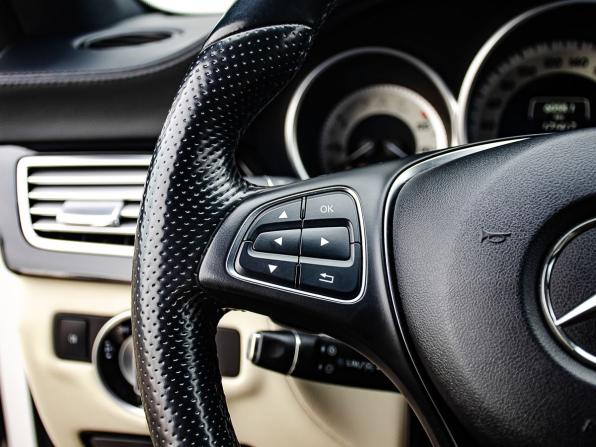 Mercedes-Benz CLS II (C218) Рестайлинг с пробегом 2015 года, цена 2 650 000 рублей, 171417 км, седан, Автокод Объявления