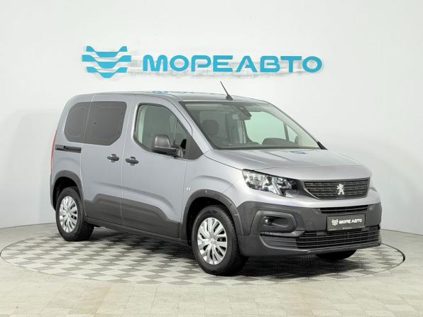 Peugeot Rifter I с пробегом 2020 года, цена 1 750 000 рублей, 131676 км, компактвэн, Автокод Объявления