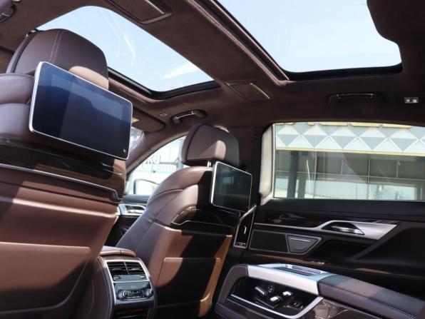 BMW 7 серии VI (G11/G12) Рестайлинг с пробегом 2019 года, цена 4 320 000 рублей, 240058 км, седан, Автокод Объявления