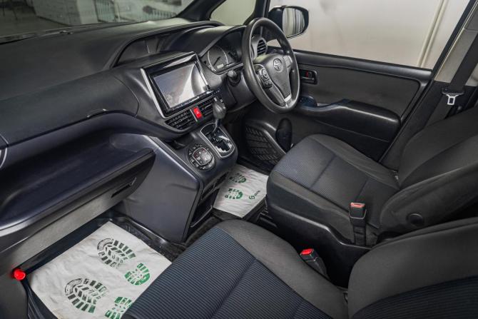 Toyota Voxy III (R80) с пробегом 2015 года, цена 1 909 000 рублей, 115000 км, минивэн, Автокод Объявления