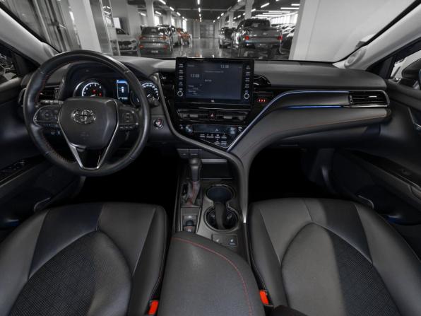 Toyota Camry VIII (XV70) Рестайлинг с пробегом 2021 года, цена 3 190 000 рублей, 61245 км, седан, Автокод Объявления