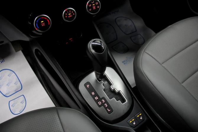 Kia Rio III Рестайлинг с пробегом 2016 года, цена 1 078 000 рублей, 85461 км, хэтчбек, Автокод Объявления