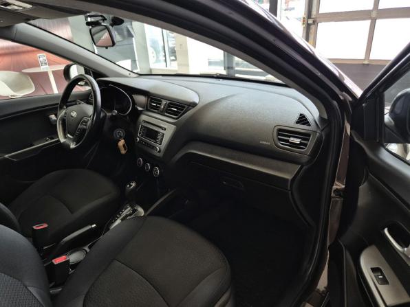 Kia Rio III Рестайлинг с пробегом 2017 года, цена 1 149 000 рублей, 108945 км, седан, Автокод Объявления