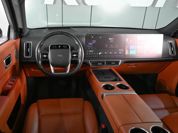 Li Auto (Lixiang) L9 I с пробегом 2023 года, цена 5 649 000 рублей, 71712 км, внедорожник, Автокод Объявления