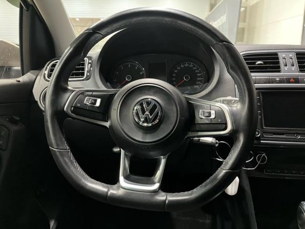 Volkswagen Polo V Рестайлинг с пробегом 2019 года, цена 1 160 000 рублей, 88096 км, седан, Автокод Объявления
