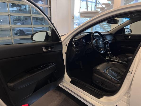 Kia Optima IV с пробегом 2018 года, цена 1 960 000 рублей, 181061 км, седан, Автокод Объявления