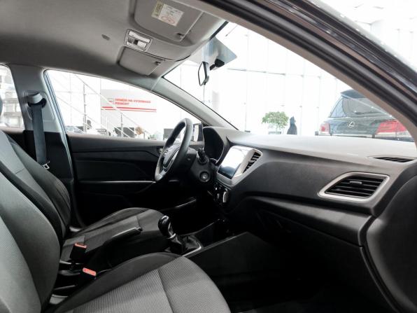 Hyundai Solaris II с пробегом 2018 года, цена 1 250 000 рублей, 157391 км, седан, Автокод Объявления