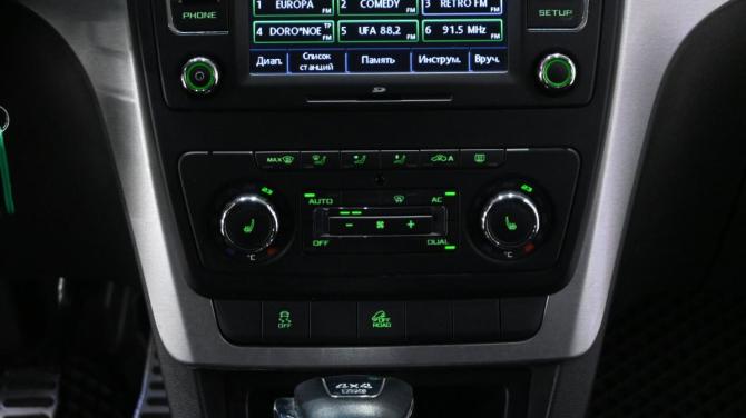 Skoda Yeti I с пробегом 2012 года, цена 795 000 рублей, 211534 км, внедорожник, Автокод Объявления
