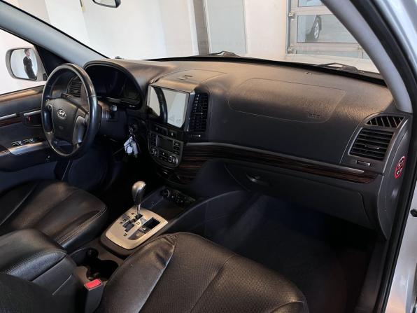 Hyundai Santa Fe II Рестайлинг с пробегом 2011 года, цена 1 217 000 рублей, 259623 км, внедорожник, Автокод Объявления