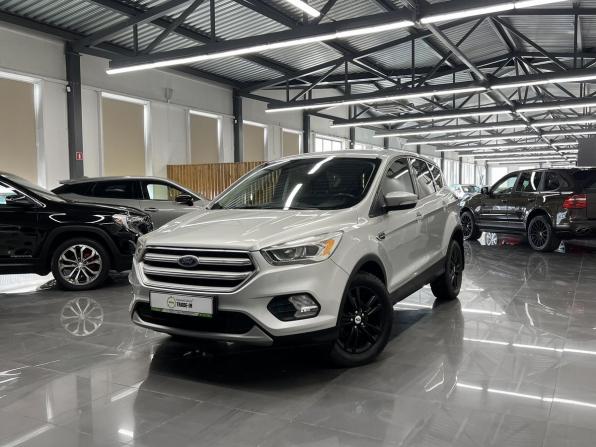Ford Kuga II Рестайлинг с пробегом 2017 года, цена 1 760 000 рублей, 105099 км, внедорожник, Автокод Объявления