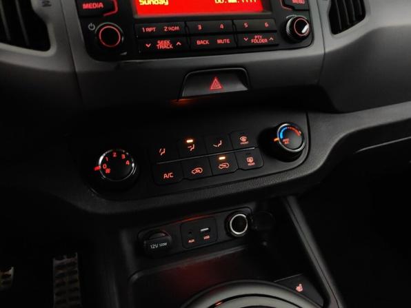 Kia Sportage III Рестайлинг с пробегом 2015 года, цена 1 231 000 рублей, 228000 км, внедорожник, Автокод Объявления