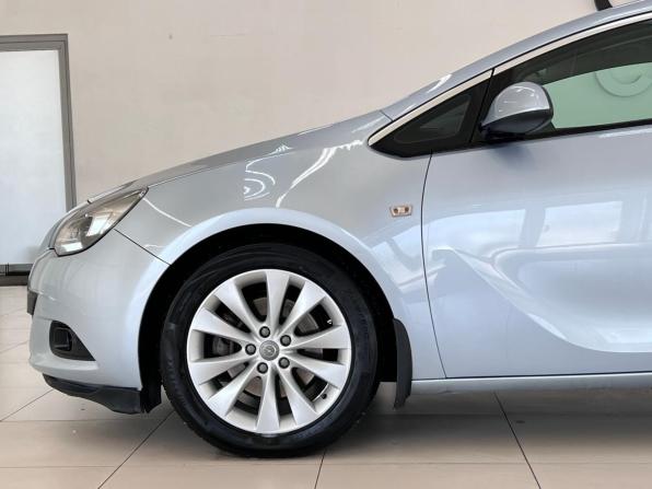 Opel Astra J Рестайлинг с пробегом 2014 года, цена 900 000 рублей, 151300 км, хэтчбек, Автокод Объявления