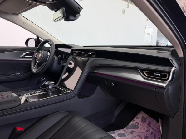 Hongqi H5 II с пробегом 2024 года, цена 3 590 000 рублей, 692 км, седан, Автокод Объявления