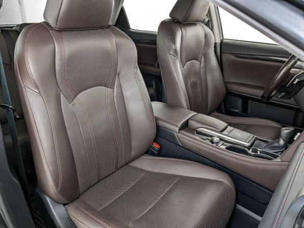 Lexus RX IV Рестайлинг с пробегом 2021 года, цена 4 800 000 рублей, 126127 км, внедорожник, Автокод Объявления