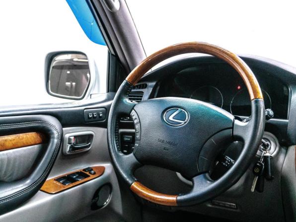 Lexus LX II Рестайлинг с пробегом 2007 года, цена 2 500 000 рублей, 299849 км, внедорожник, Автокод Объявления