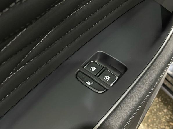 Hongqi HS5 I с пробегом 2024 года, цена 2 580 000 рублей, 37358 км, внедорожник, Автокод Объявления