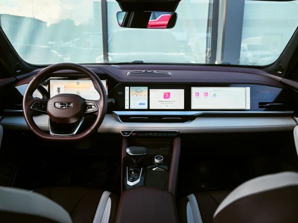 Geely Monjaro I с пробегом 2023 года, цена 3 349 000 рублей, 43398 км, внедорожник, Автокод Объявления