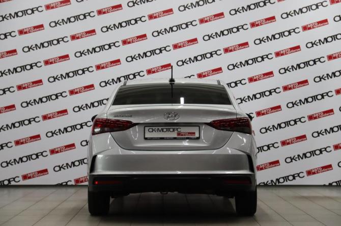 Hyundai Solaris II Рестайлинг с пробегом 2021 года, цена 1 545 450 рублей, 108023 км, седан, Автокод Объявления
