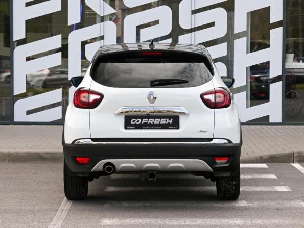 Renault Kaptur I Рестайлинг с пробегом 2021 года, цена 1 727 000 рублей, 42106 км, внедорожник, Автокод Объявления
