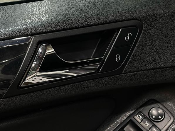 Mercedes-Benz M-Класс II (W164) Рестайлинг с пробегом 2010 года, цена 1 500 000 рублей, 271329 км, внедорожник, Автокод Объявления
