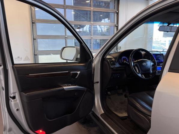 Hyundai Santa Fe II Рестайлинг с пробегом 2011 года, цена 1 400 000 рублей, 259623 км, внедорожник, Автокод Объявления