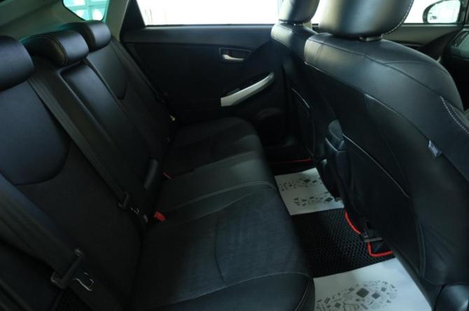 Toyota Prius III Рестайлинг (XW30) с пробегом 2013 года, цена 1 249 000 рублей, 194000 км, лифтбек, Автокод Объявления