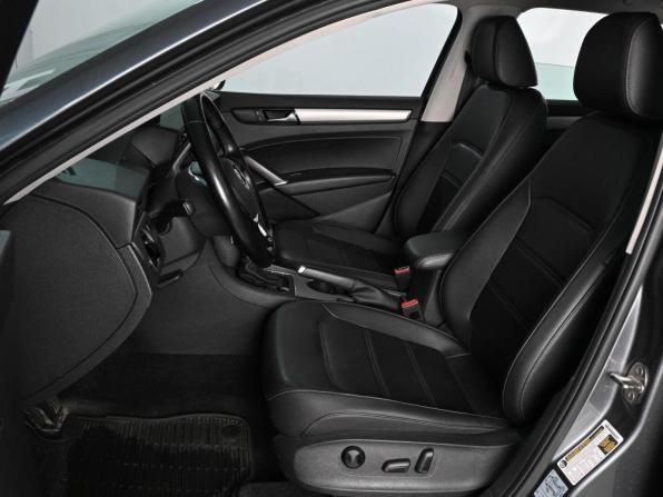 Volkswagen Passat (North America and China) II (NA Market) с пробегом 2020 года, цена 2 369 000 рублей, 89662 км, седан, Автокод Объявления