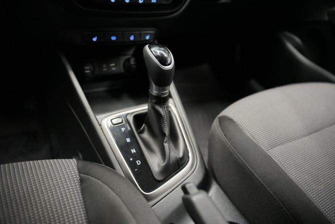 Hyundai Solaris II с пробегом 2017 года, цена 1 370 000 рублей, 115000 км, седан, Автокод Объявления