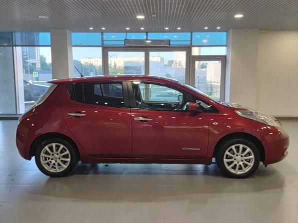 Nissan Leaf I (ZE0/AZE0) с пробегом 2015 года, цена 870 000 рублей, 199583 км, хэтчбек, Автокод Объявления