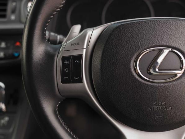 Lexus CT I с пробегом 2011 года, цена 1 315 000 рублей, 231180 км, хэтчбек, Автокод Объявления